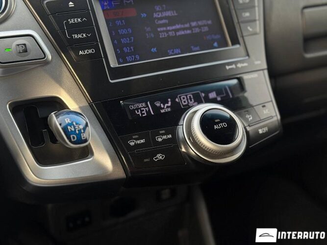 Toyota Prius Plus / V 39 interauto-car