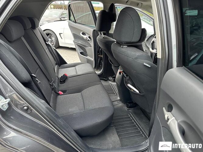 Toyota Auris 46 interauto-car