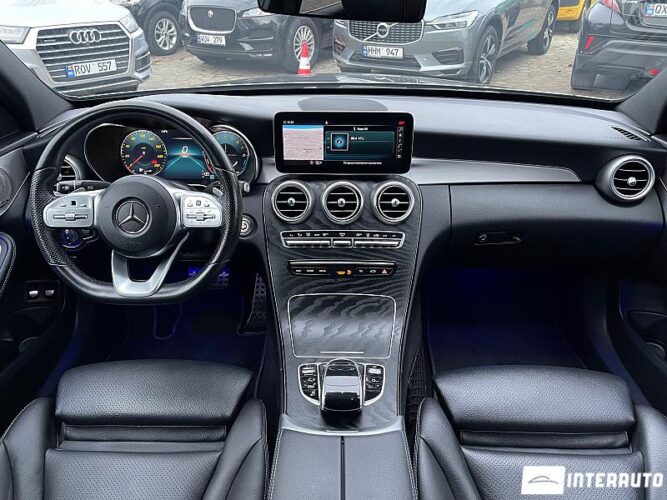 Mercedes C 300e 41 interauto-car