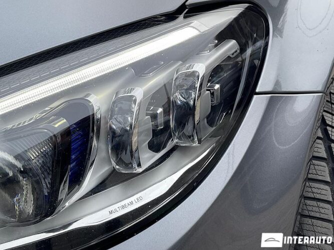 Mercedes C 300e 39 interauto-car