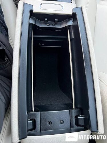 Mercedes GLB 250 49 interauto-car