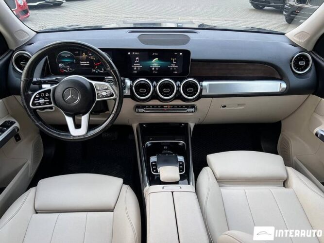 Mercedes GLB 250 42 interauto-car