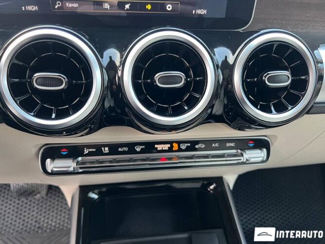 Mercedes GLB 250 47 interauto-car