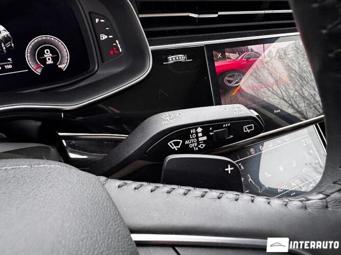 Audi Q7 50 interauto-car