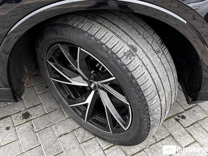 Audi Q7 45 interauto-car