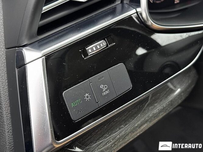 Audi Q7 55 interauto-car