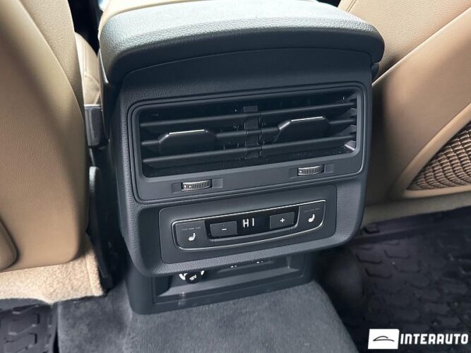 Audi Q7 63 interauto-car