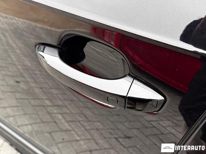 Audi Q7 43 interauto-car