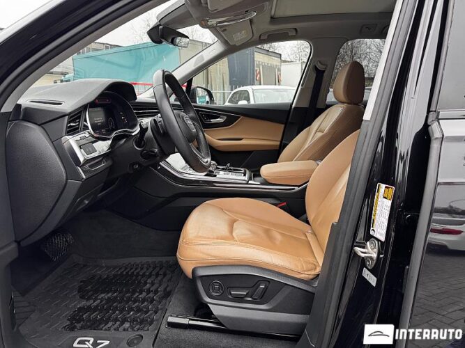 Audi Q7 46 interauto-car
