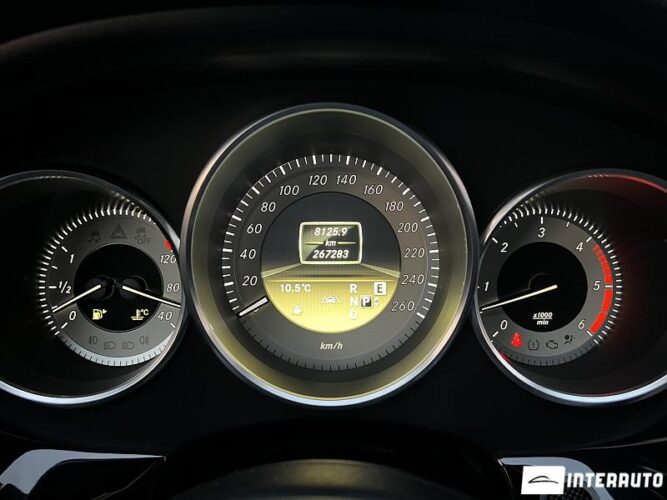 Mercedes CLS 350 42 interauto-car