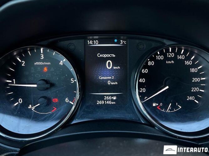 Nissan Qashqai 41 interauto-car