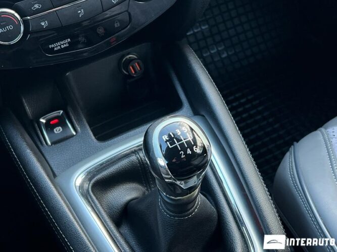 Nissan Qashqai 44 interauto-car