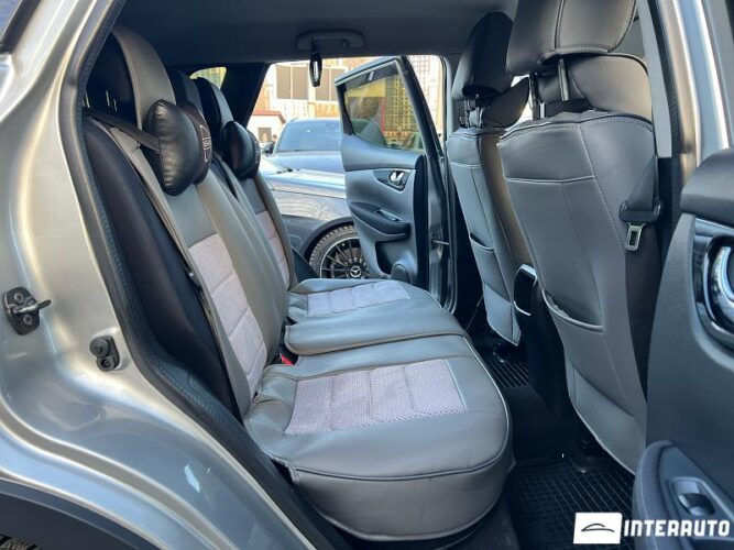 Nissan Qashqai 46 interauto-car