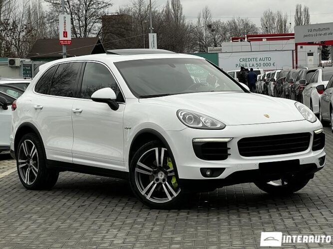 Porsche Cayenne S Hybrid 34 interauto-car