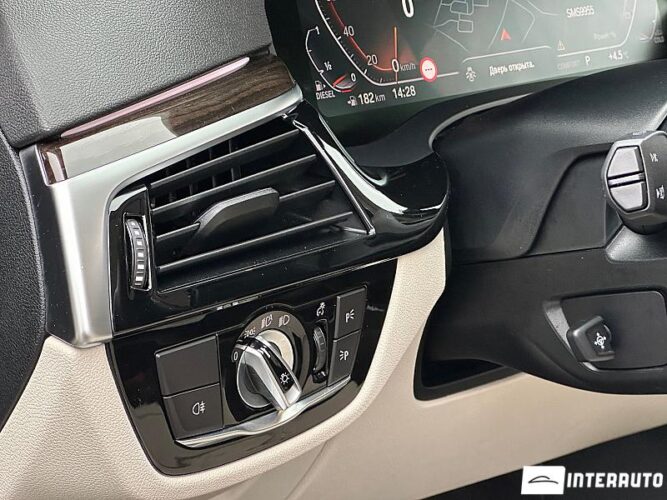 BMW 520 44 interauto-car