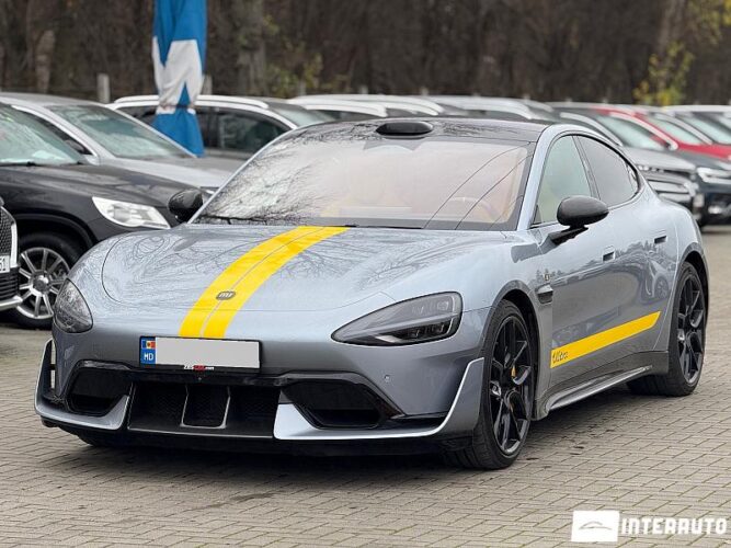 Xiaomi SU7 Ultra 36 interauto-car