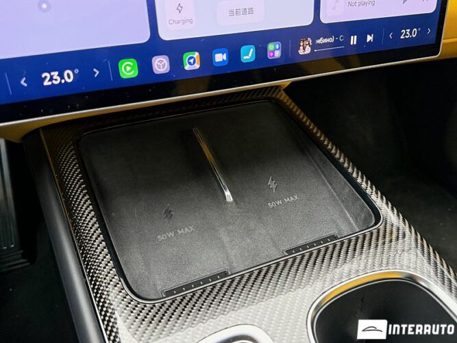 Xiaomi SU7 Ultra 55 interauto-car