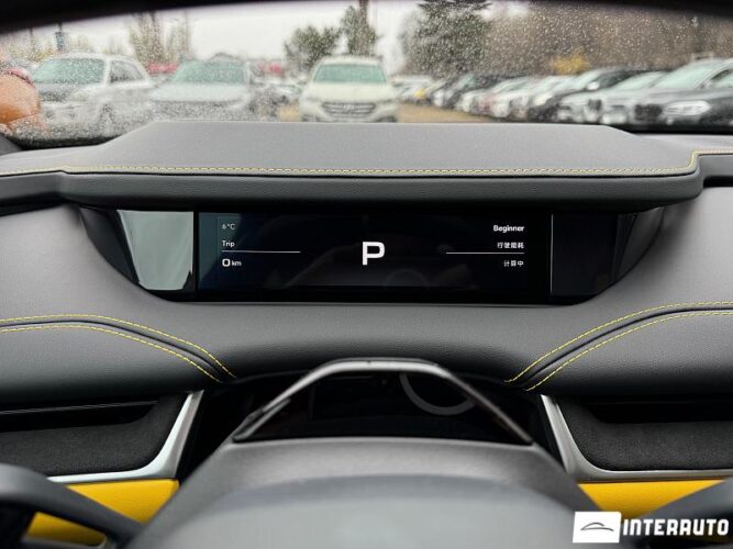 Xiaomi SU7 Ultra 50 interauto-car