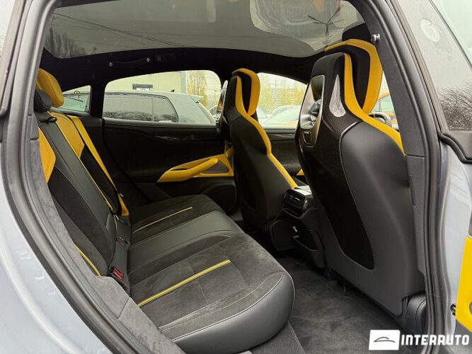 Xiaomi SU7 Ultra 57 interauto-car