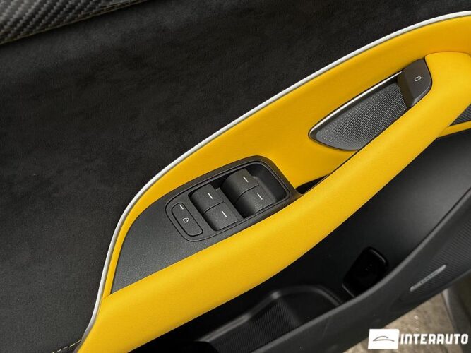 Xiaomi SU7 Ultra 44 interauto-car