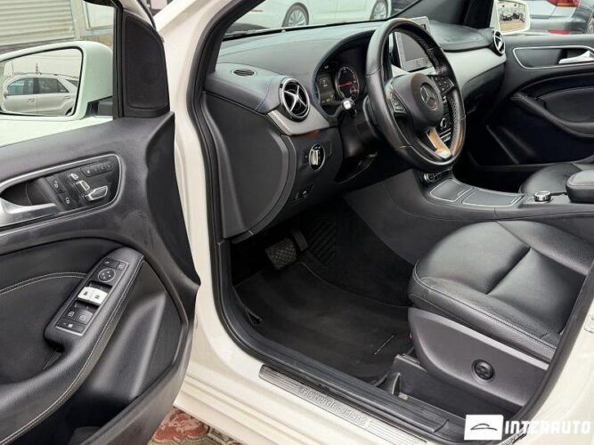 Mercedes B 250E 41 interauto-car