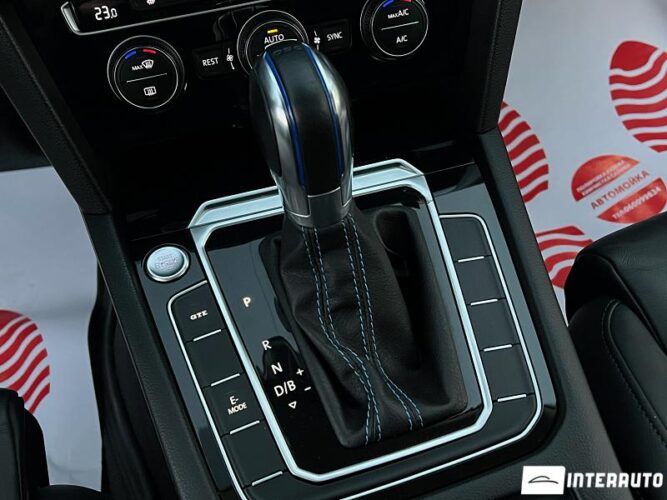 Volkswagen Passat GTE 53 interauto-car