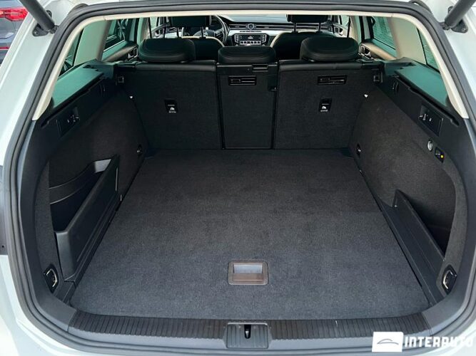 Volkswagen Passat GTE 58 interauto-car