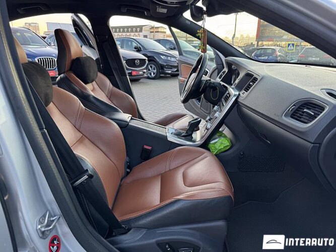 Volvo S 60 47 interauto-car