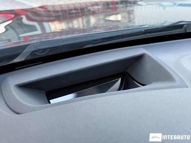 BMW X5 4.0e 56 interauto-car