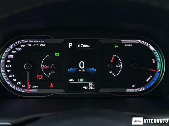 Hyundai Tucson 38 interauto-car