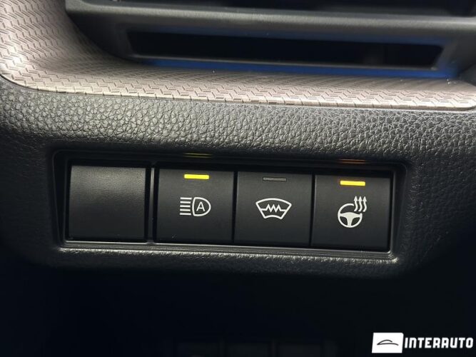 Toyota Prius 43 interauto-car