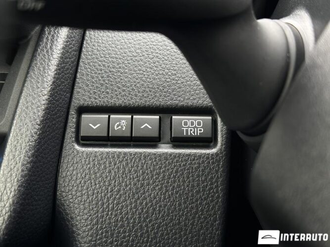 Toyota Prius 46 interauto-car