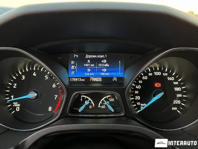 Ford Focus 38 interauto-car