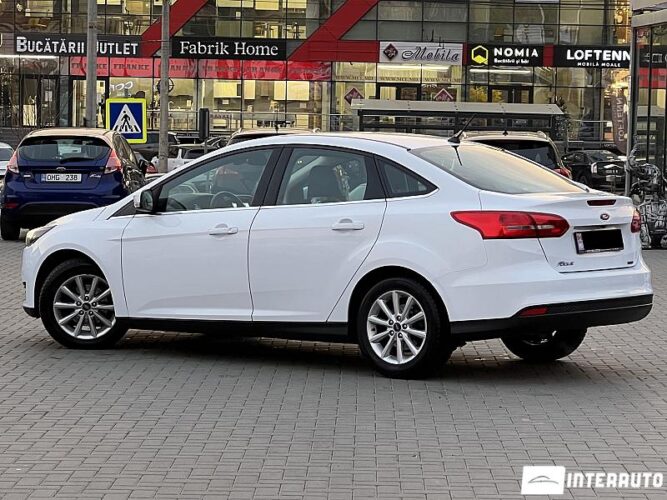Ford Focus 34 interauto-car