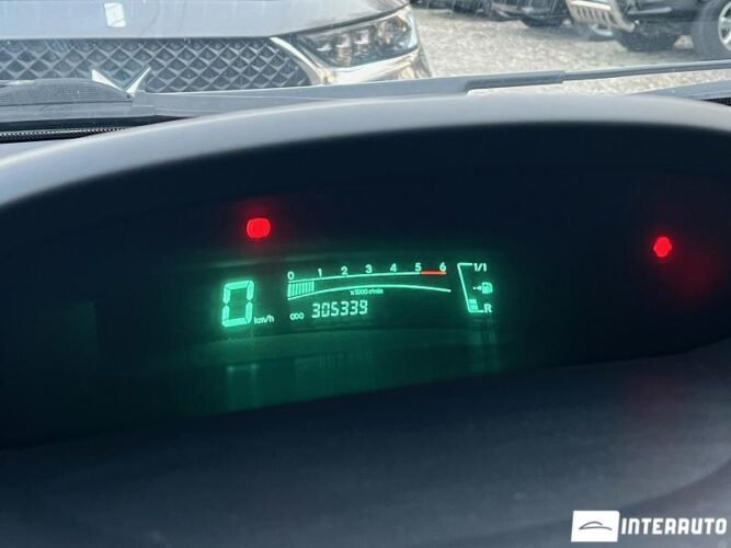 Toyota Yaris 40 interauto-car