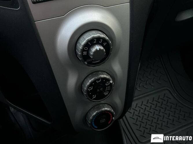 Toyota Yaris 42 interauto-car