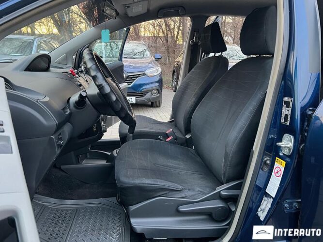 Toyota Yaris 36 interauto-car