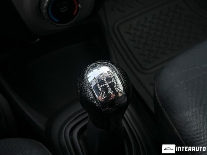 Toyota Yaris 43 interauto-car