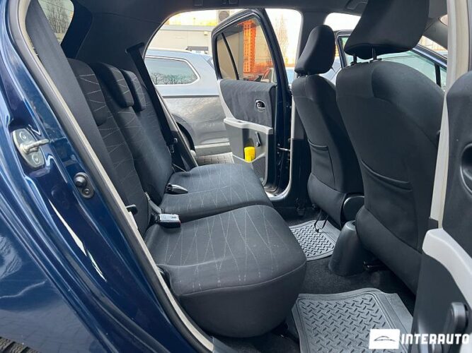 Toyota Yaris 47 interauto-car