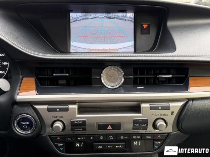 Lexus ES 300h 44 interauto-car