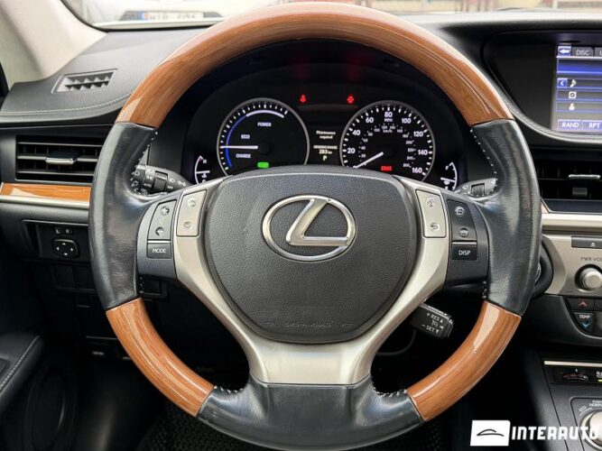 Lexus ES 300h 42 interauto-car