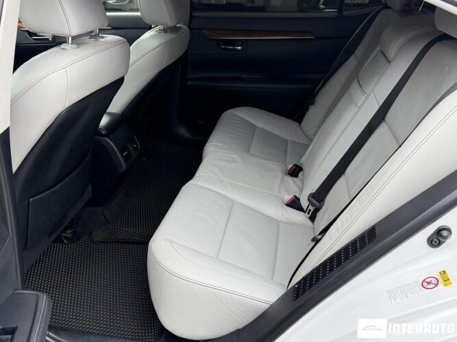 Lexus ES 300h 47 interauto-car