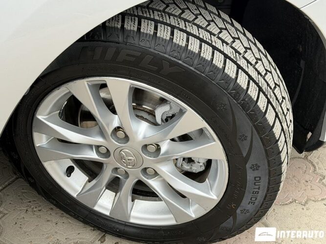 Toyota Auris 33 interauto-car