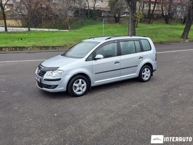 Volkswagen Touran 24 interauto-car