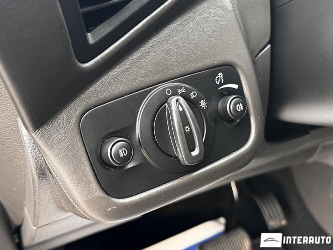 Ford Kuga 54 interauto-car