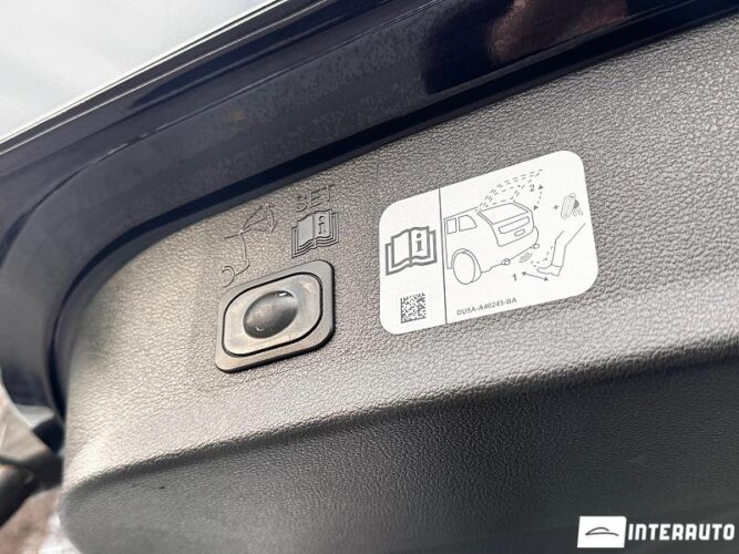 Ford Kuga 62 interauto-car