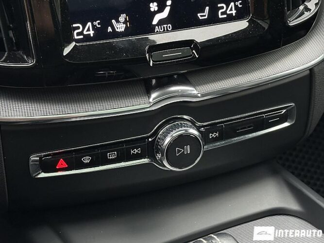 Volvo XC 60 44 interauto-car