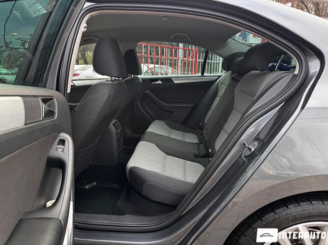 Volkswagen Jetta 47 interauto-car