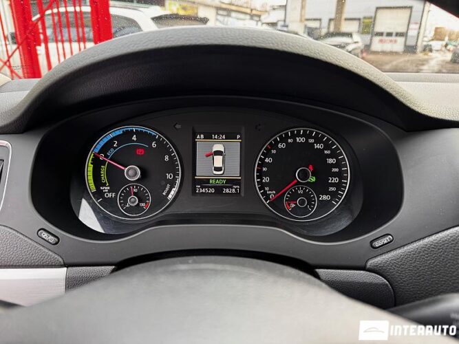 Volkswagen Jetta 39 interauto-car