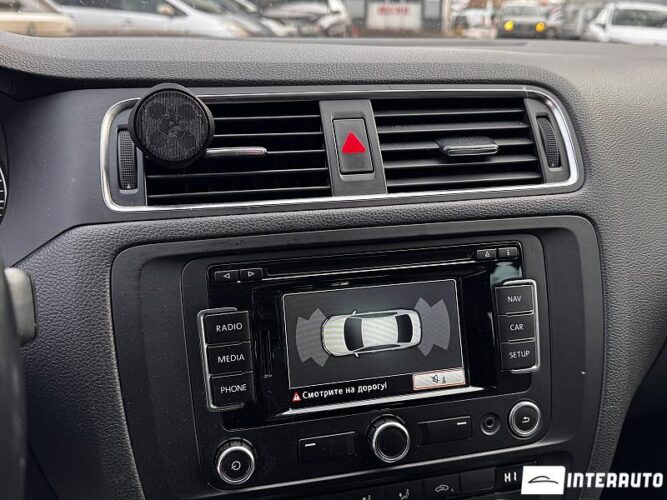 Volkswagen Jetta 40 interauto-car